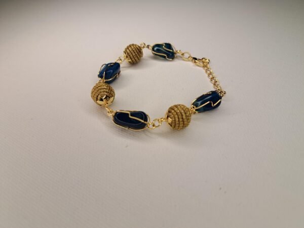 Bracelet artisanal en capim dourado, l’or végétal du Brésil