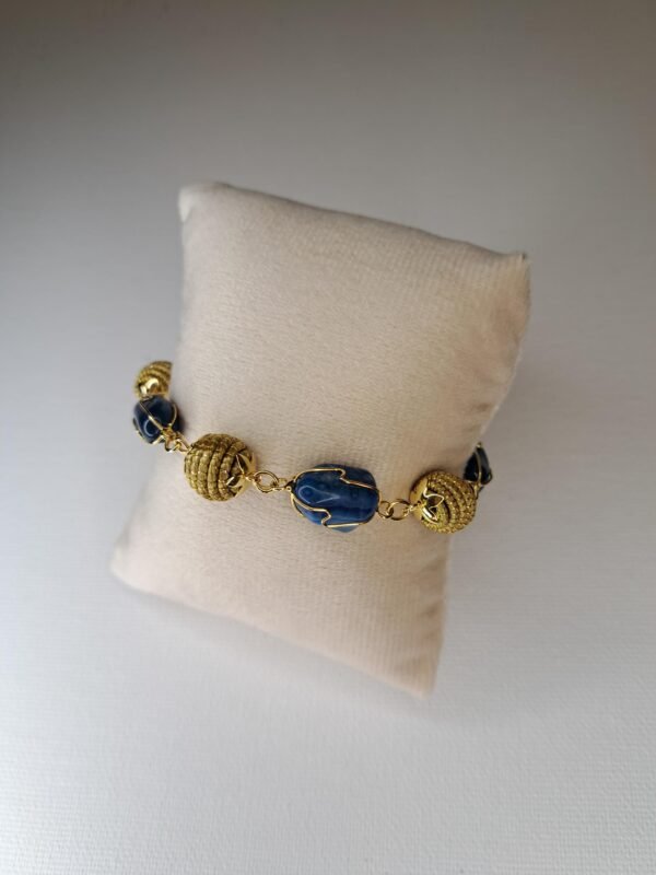 Bracelet artisanal en capim dourado, l’or végétal du Brésil