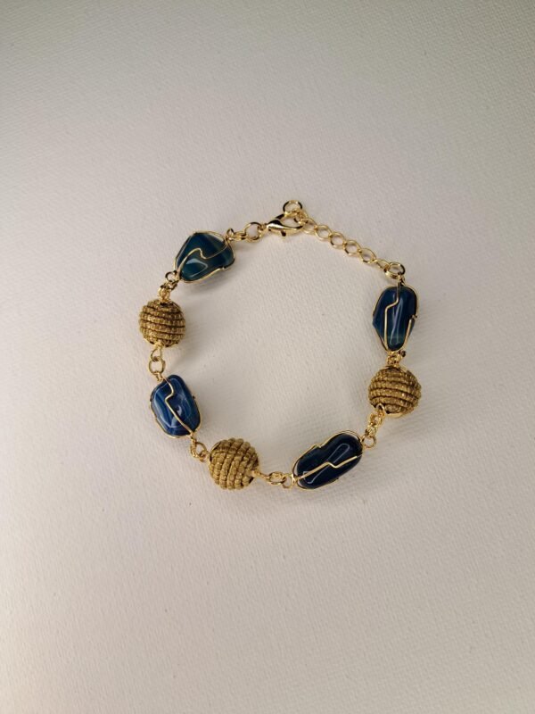 Bracelet artisanal en capim dourado, l’or végétal du Brésil