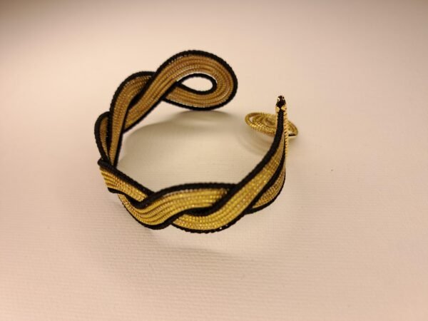 Bracelet artisanal en capim dourado, l’or végétal du Brésil