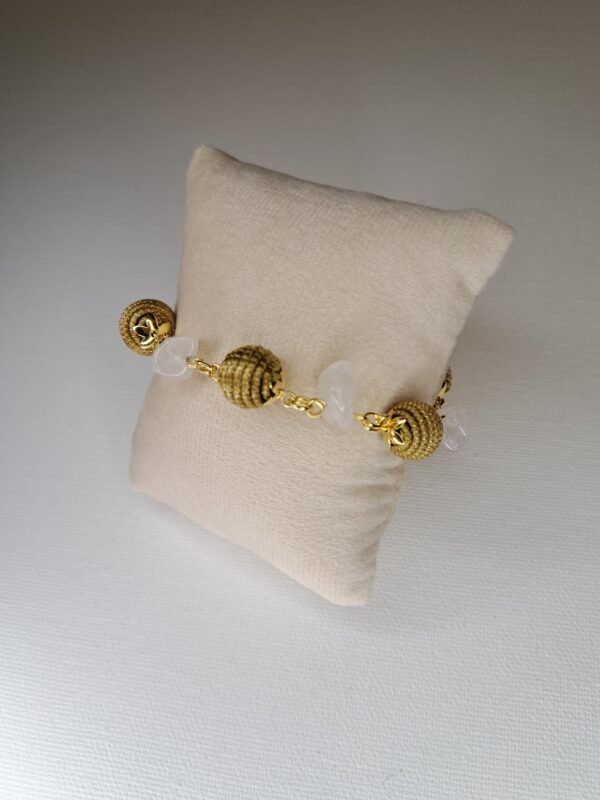 Bracelet artisanal en capim dourado, l’or végétal du Brésil