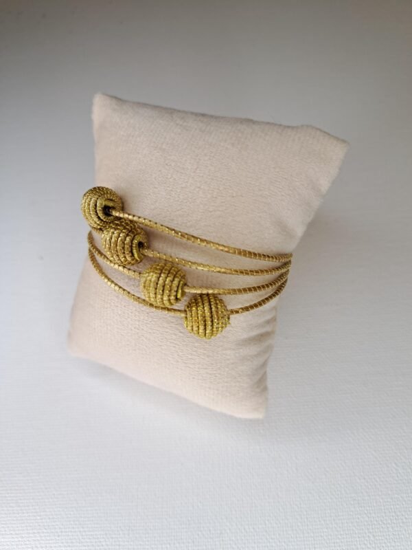 Bracelet artisanal en capim dourado, l’or végétal du Brésil