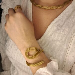 Bracelet artisanal en capim dourado, l’or végétal du Brésil