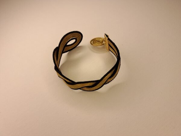 Bracelet artisanal en capim dourado, l’or végétal du Brésil