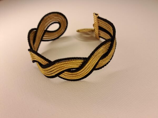 Bracelet artisanal en capim dourado, l’or végétal du Brésil