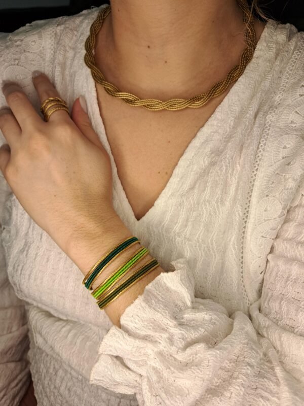 Bracelet artisanal en capim dourado, l’or végétal du Brésil